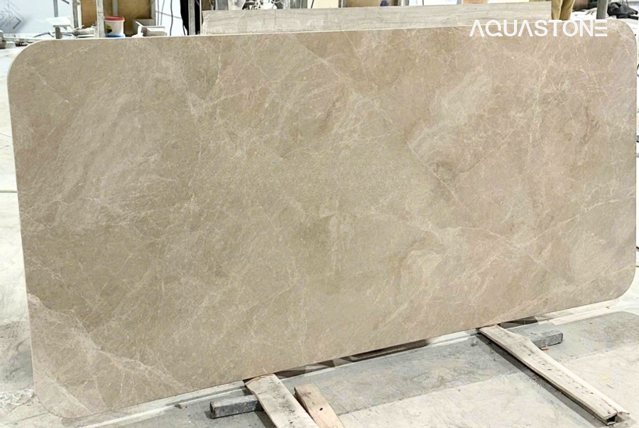 Sản phẩm được gia công tại xưởng Aqua Stone với độ hoàn thiện cao, đáp ứng yêu cầu khắt khe về thẩm mỹ và kỹ thuật